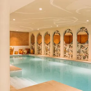 Bloom House & 4* Paris