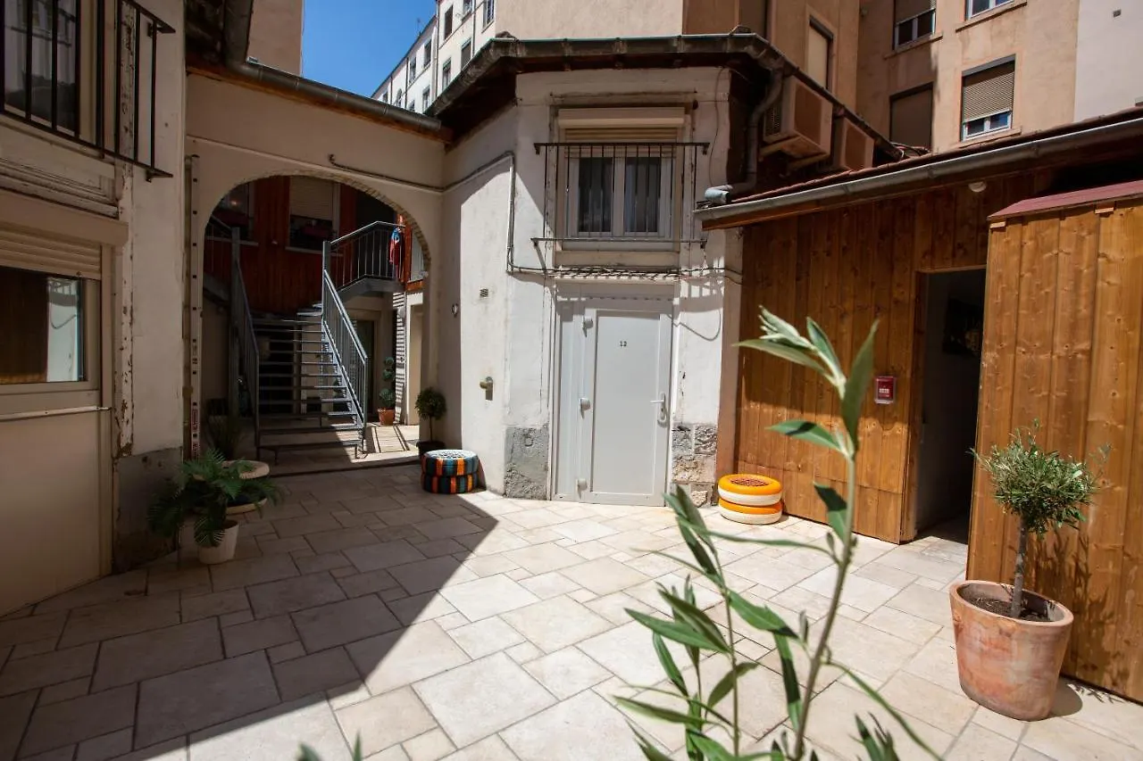 Lyo Hotel - Centre Lyon Perrache 2*,  Franciaország